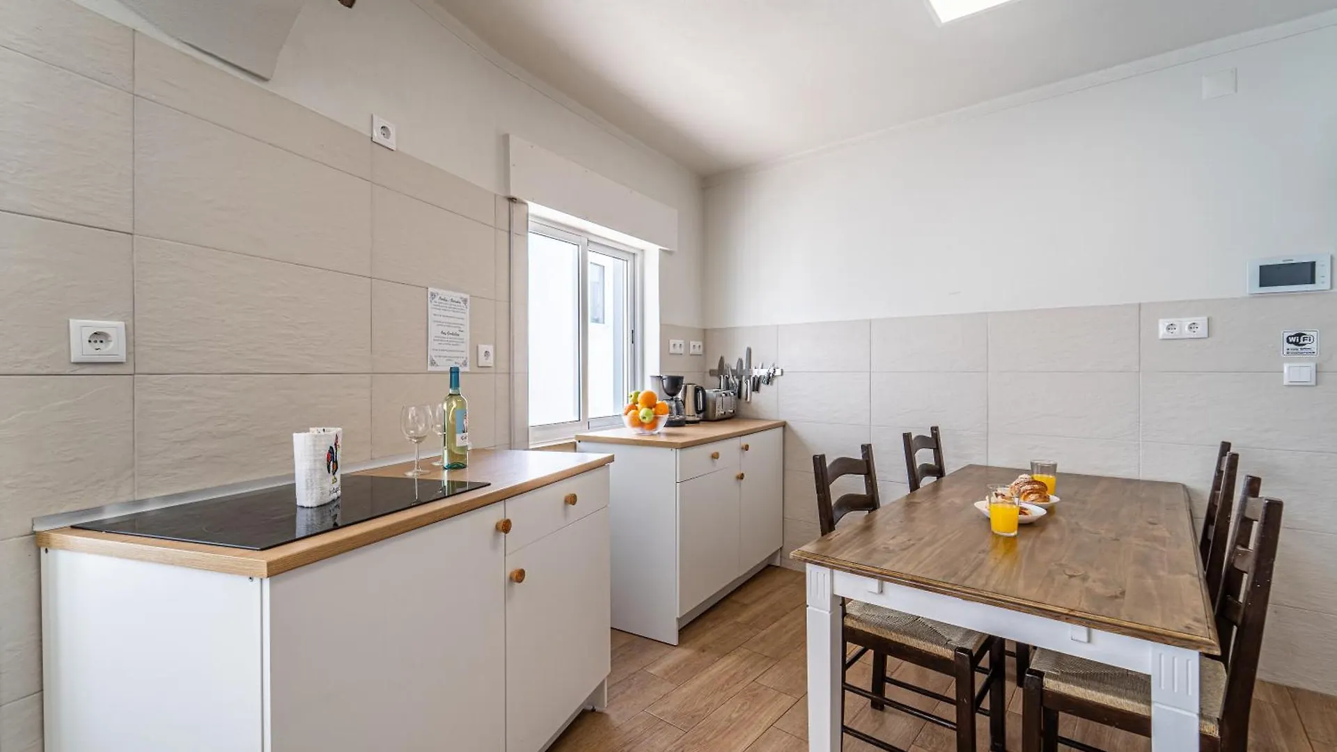 Sandy Bottoms Hostel Albufeira